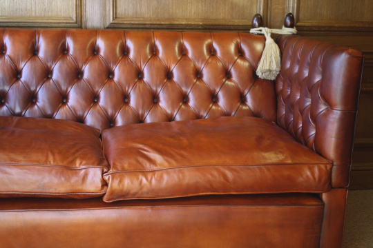 Buttoned Leather Knole Sofa
